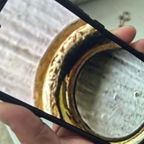 Elegant Pearl and Gold Bracelet - Picture 6 of 6